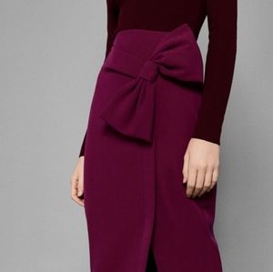 🆕️ NWOT BLACK "Oh My Love" Bow Pencil Skirt